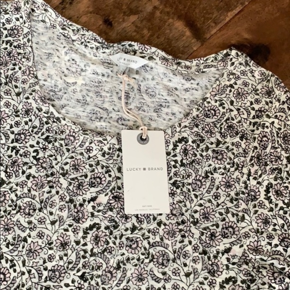 NWT Lucky floral print tee